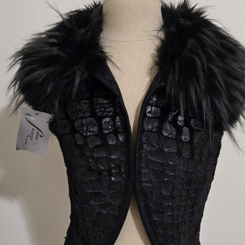 Elegant Black Faux Fur Vest